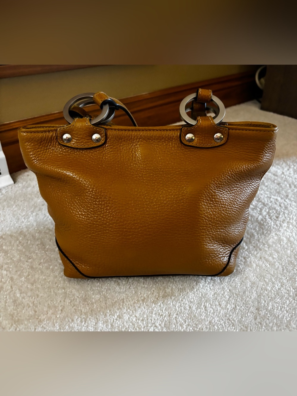 Ombu Argentine Leather Handbag in a beautiful pebbled texture. Y2K vintage style